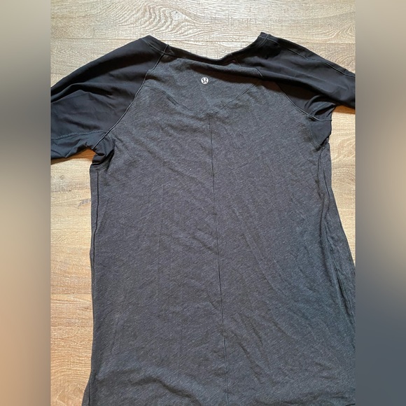 Lululemon size 6 top - Picture 2 of 2